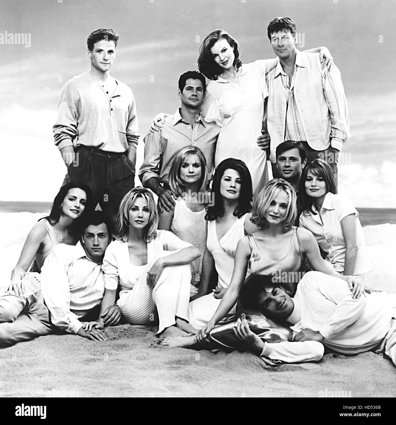 MELROSE PLACE, anteriore (lr) Kristin Davis, Andrew Shue, Heather Locklear, Courtney Thorne
