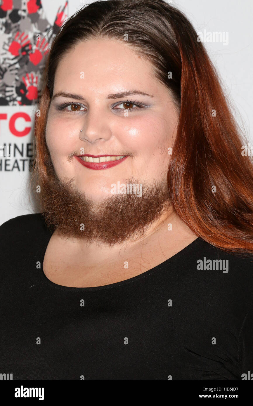 "Incredibile!!!!!" Premiere al cinese TCL 6 teatri con: Dakota Cooke, aka Dakota la donna barbuta dove: Los Angeles, California, Stati Uniti quando: 07 Set 2016 Foto Stock