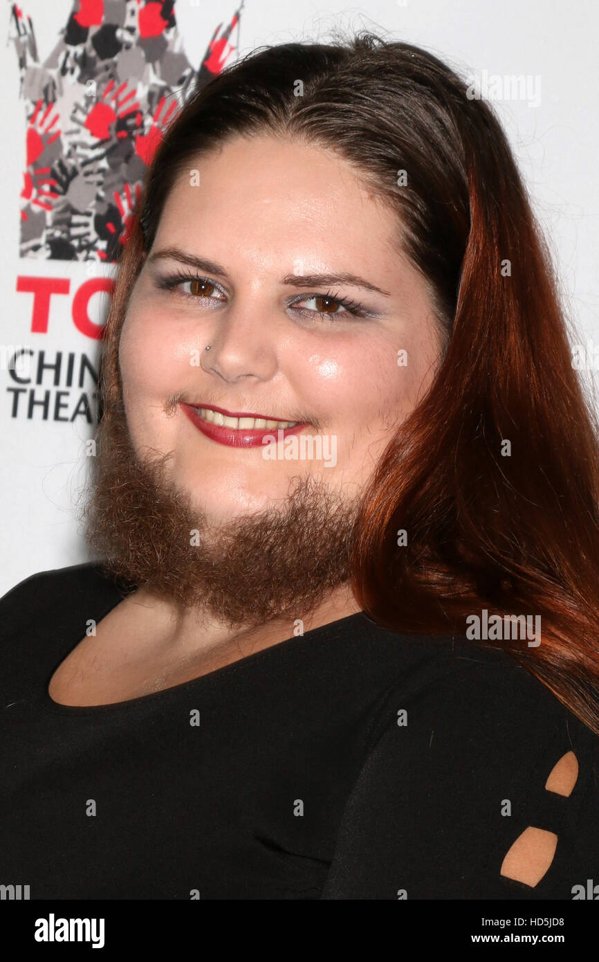 "Incredibile!!!!!" Premiere al cinese TCL 6 teatri con: Dakota Cooke, aka Dakota la donna barbuta dove: Los Angeles, California, Stati Uniti quando: 07 Set 2016 Foto Stock