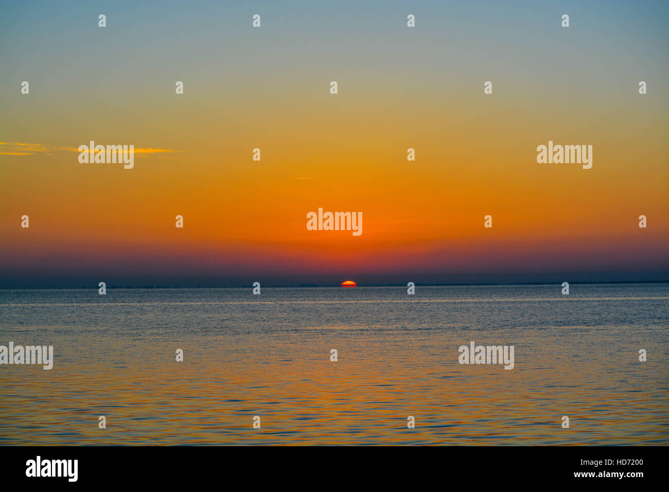 Il sorgere del sole sulla baia di Tampa, Florida. Foto Stock