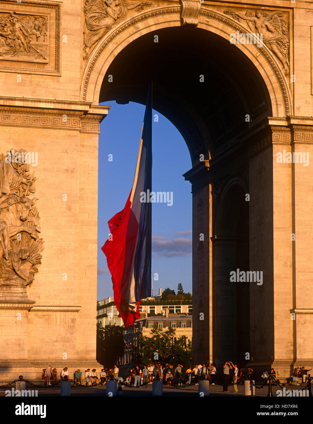 Arc de Triomphe e dagli Champs Elysees, Parigi, Francia Foto Stock