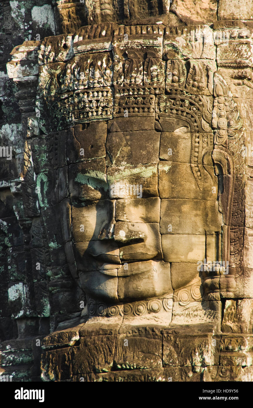 Faccia gigante torre, tempio Bayon, Angkor Thom, Siem Reap, Cambogia, Patrimonio Mondiale dell UNESCO Foto Stock