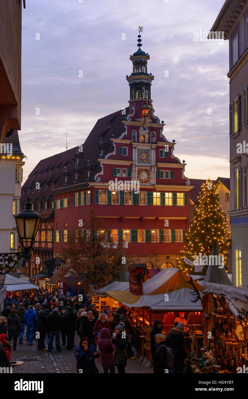 Esslingen am Neckar: Mercatino di Natale, il municipio, la piazza del mercato, nella regione di Stoccarda, Baden-Württemberg, Germania Foto Stock