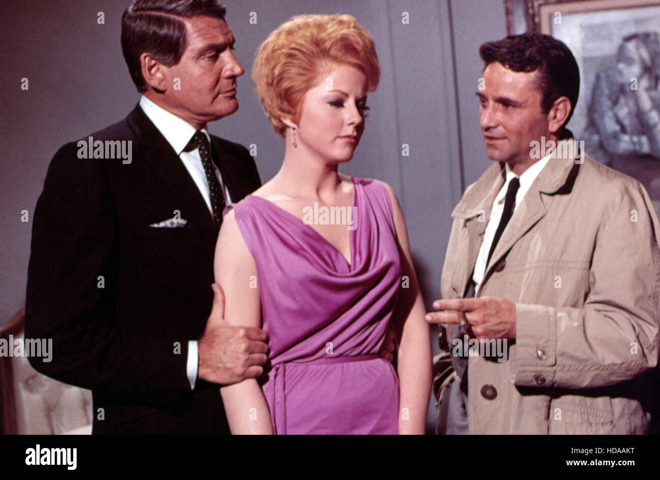 COLUMBO, 1968-78, Gene Barry, Peter Falk, episodio "riscatto per un uomo  morto" in onda 3/1/71 Foto stock - Alamy