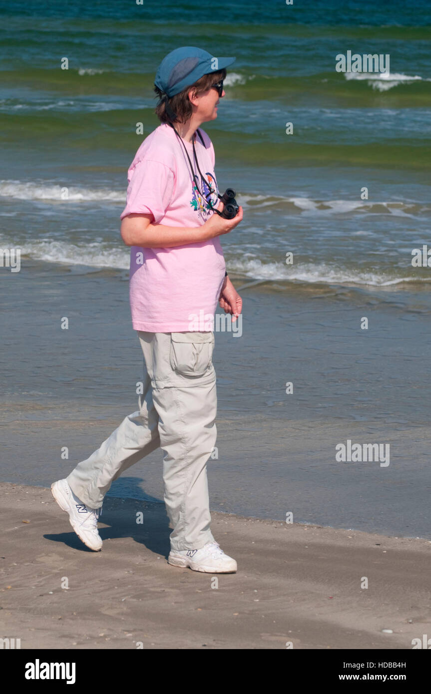 Beachcombing, Mustang Island State Park, Texas Foto Stock