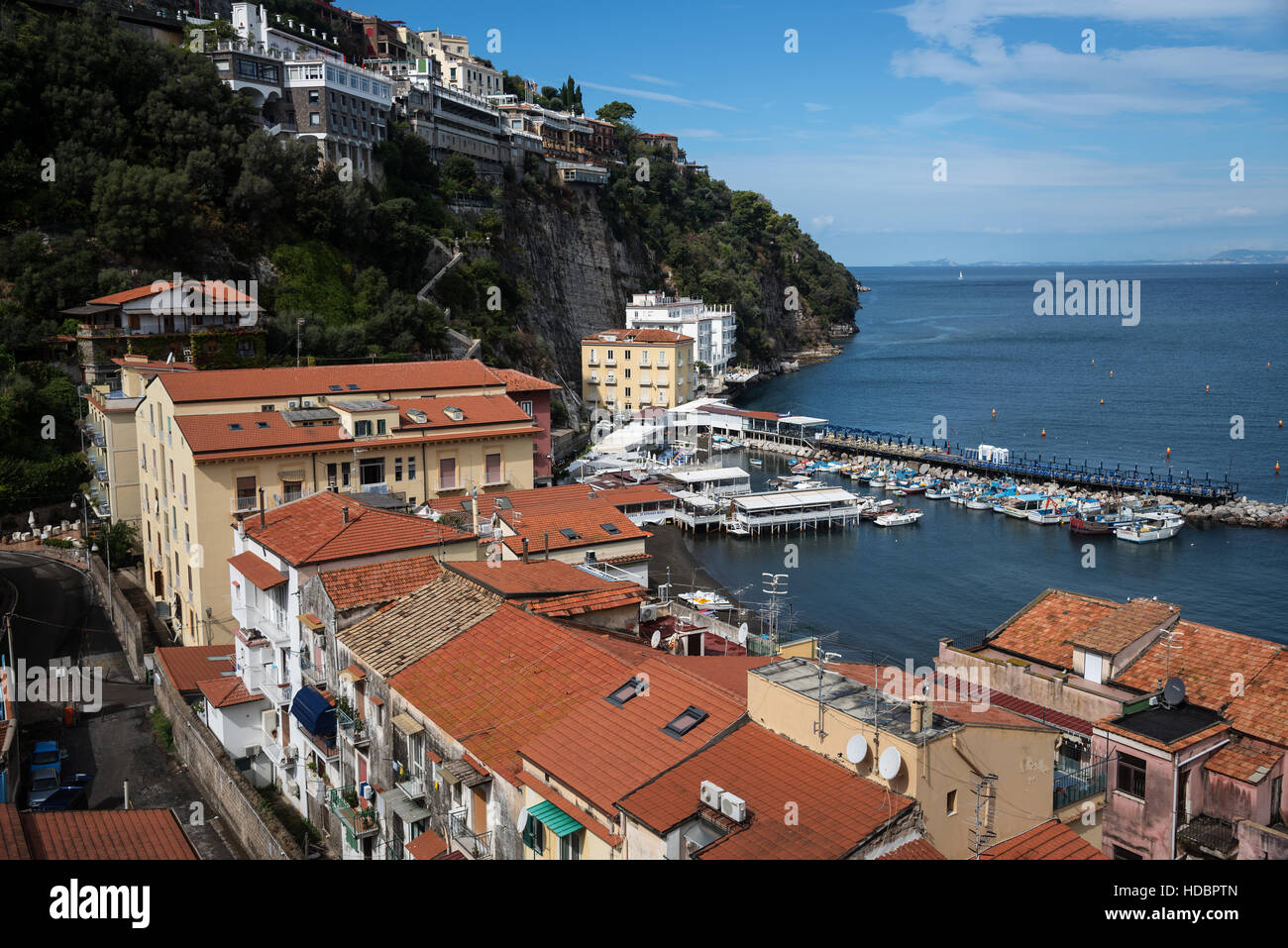 Vista sulla baia della penisola sorrentina - Sorrento , campania, Italia meridionale, Europa Foto Stock