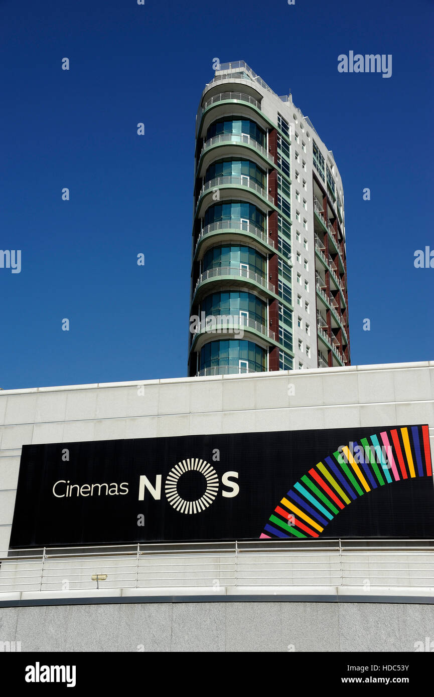 Centro Commerciale Vasco da Gama, Cinema Nos, Sao Rafael tower, Alameda dos  Oceanos, Parque das Nacoes, Nazione's Park, Lisbona Foto stock - Alamy