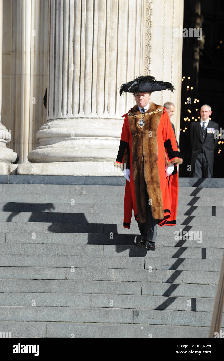 Il sindaco di Londra che frequentano la Polizia Nazionale Memorial Day 2016 presso la Cattedrale di St Paul, Londra. Dotato di: Jeffrey Evans, 4 Barone Mountevans, Sindaco di Londra dove: Londra, Regno Unito quando: 25 Set 2016 Foto Stock