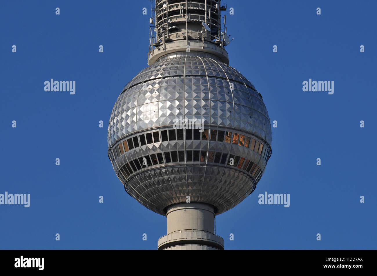 Fernsehturm, Panoramastrasse, nel quartiere Mitte di Berlino, Deutschland Foto Stock