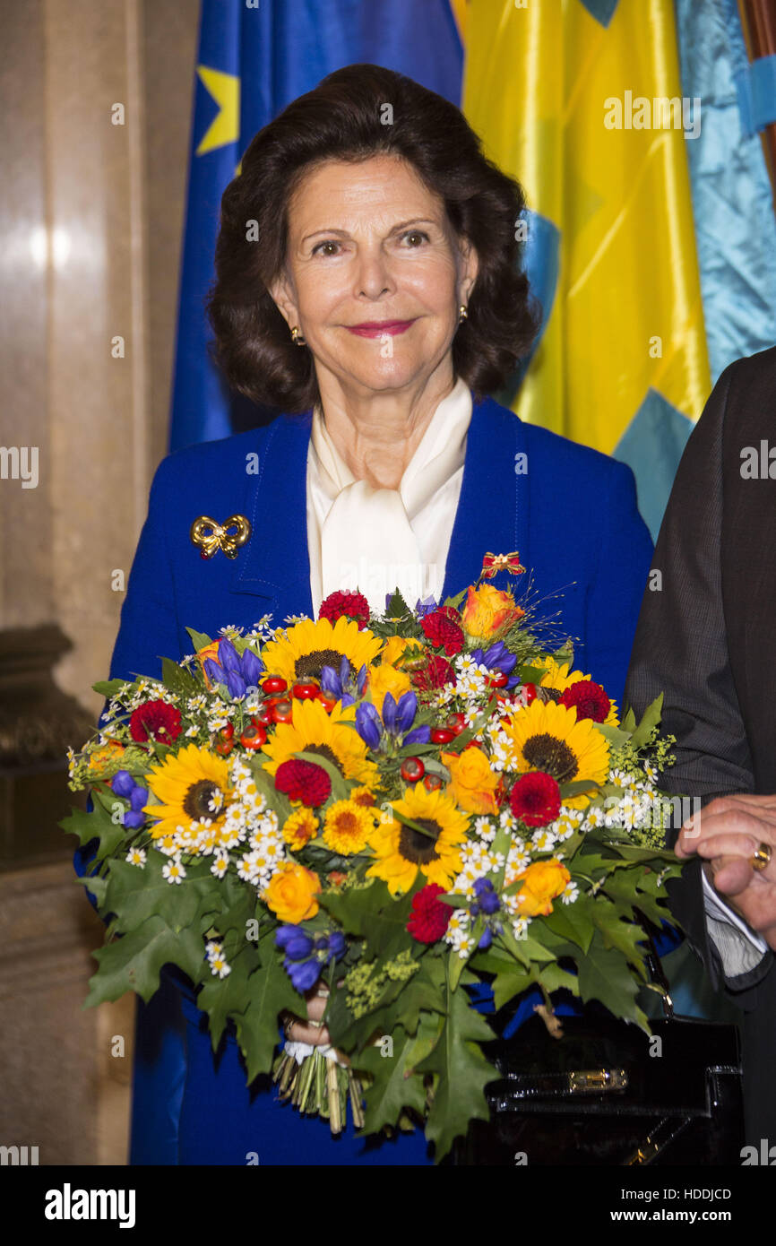 Re Carl XVI. Gustaf und Ihre Regina Silvia di Svezia presso il municipio con: Regina Silvia dove: Amburgo, Germania Quando: 06 Ott 2016 Foto Stock