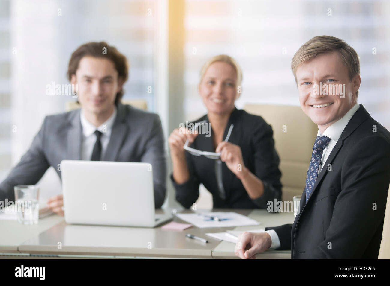 Gruppo di sorridere la gente di affari Foto Stock