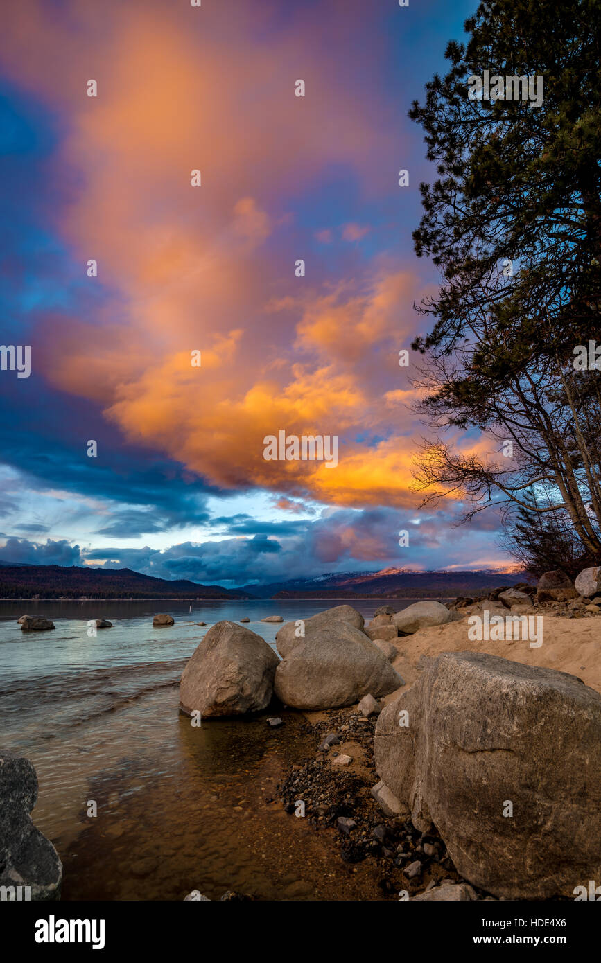 Drammatico tramonto sul Lago Payette Idaho Foto Stock
