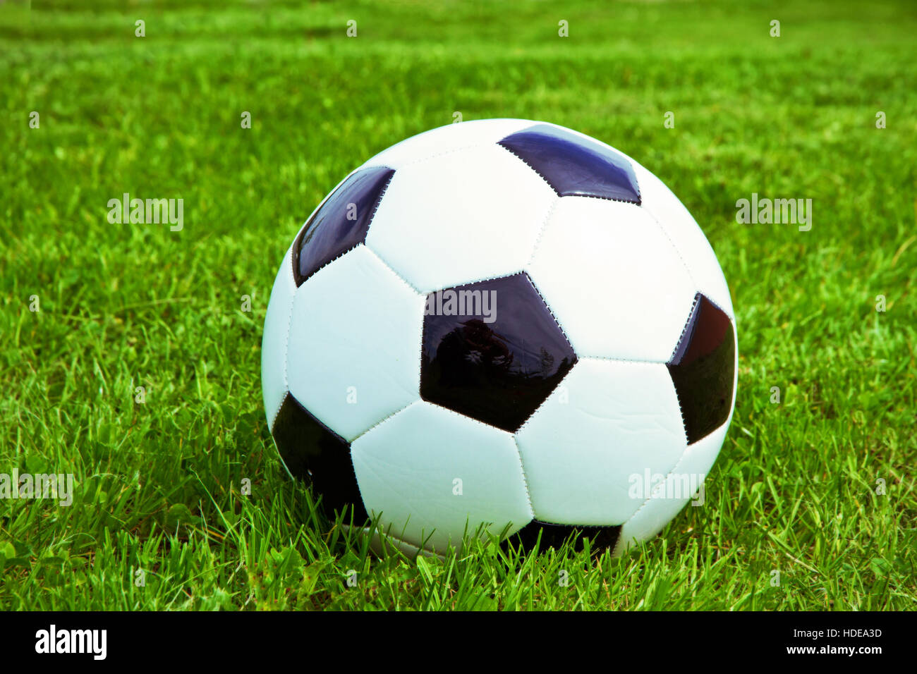 Pallone da calcio in uno stadio Foto Stock