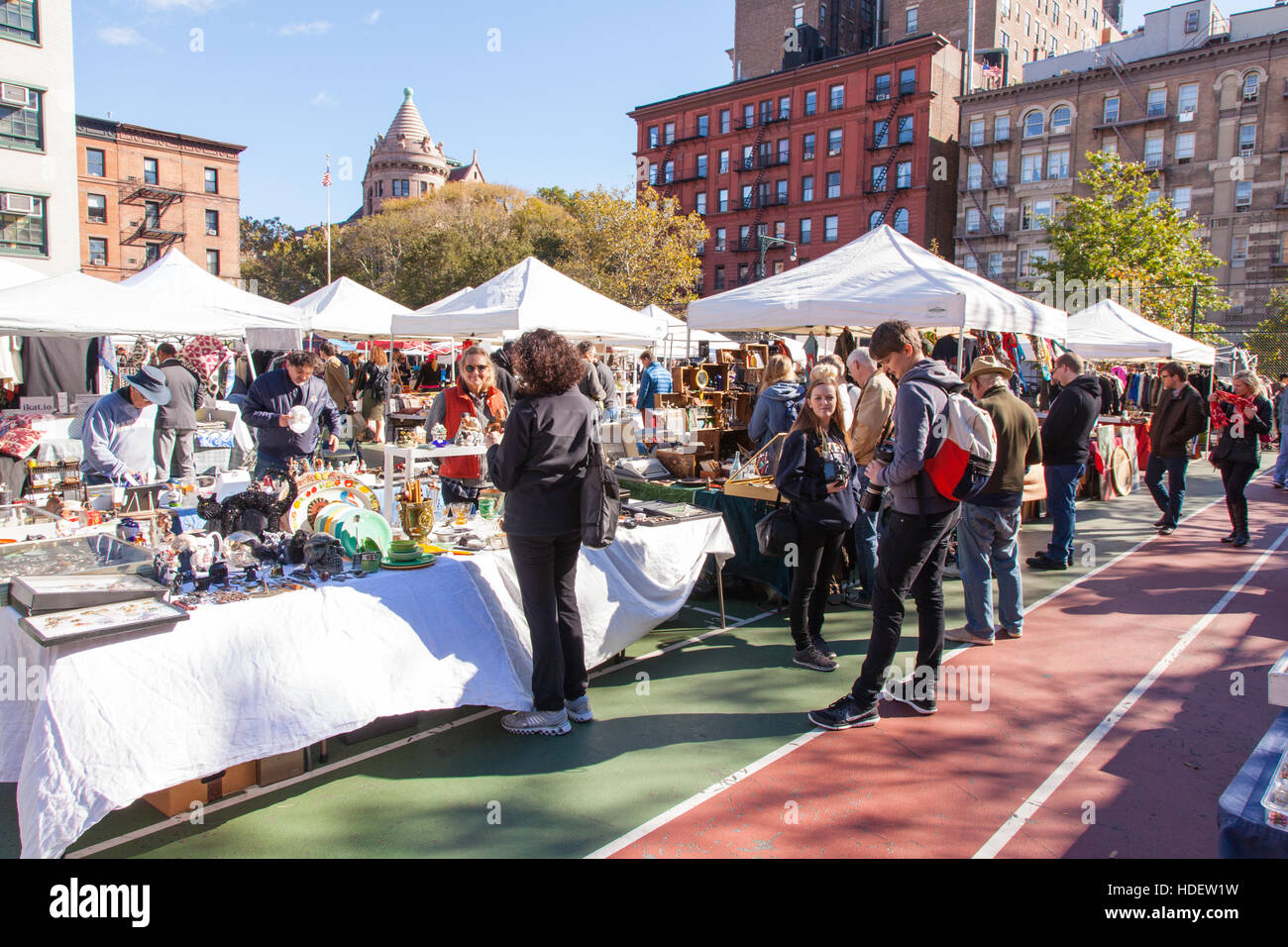 Il Grand Bazaar e mercato di domenica, Upper West Side di Manhattan, New York City, Stati Uniti d'America. Foto Stock