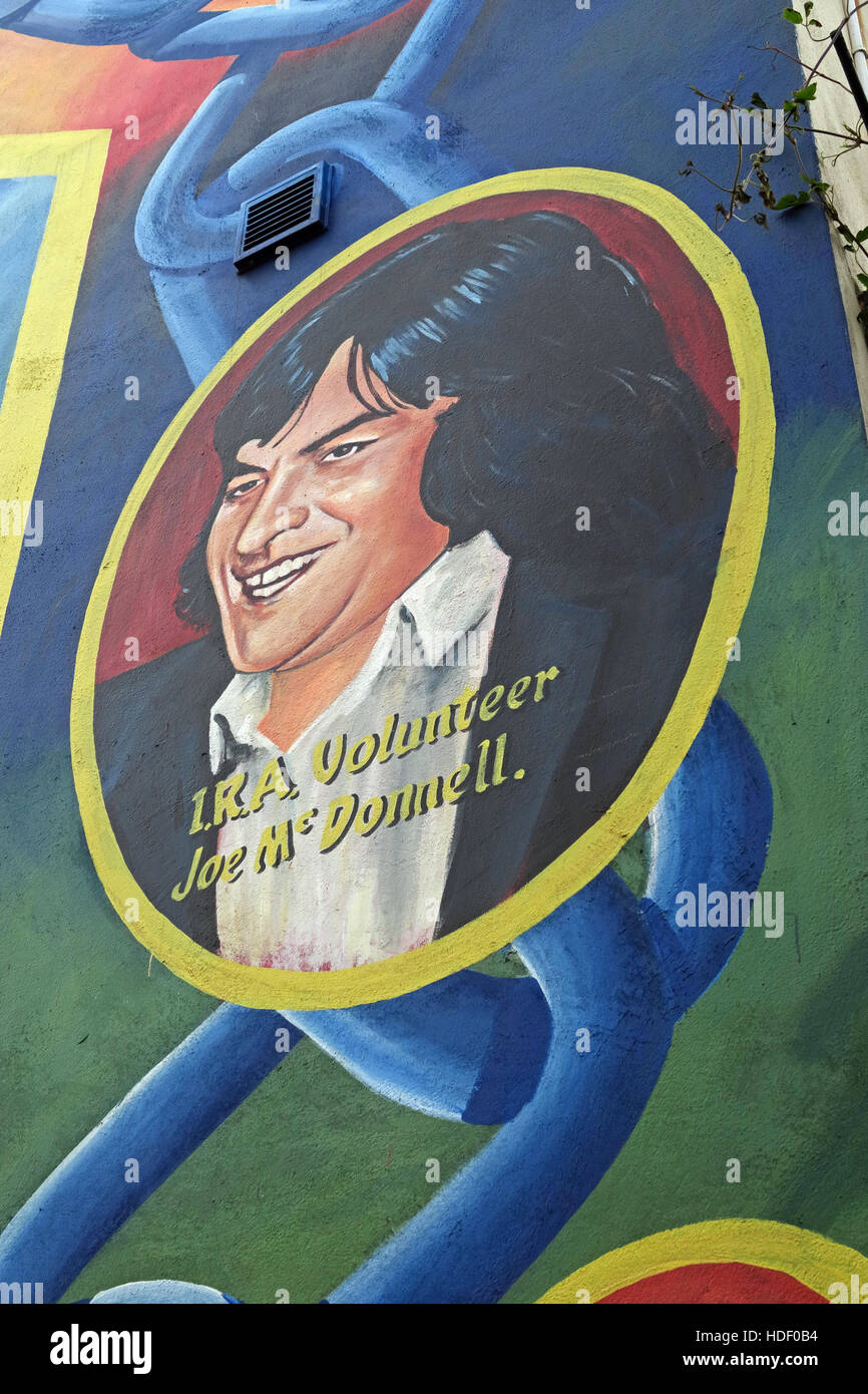 Belfast cade Rd murale repubblicano- IRA volontario Joe McDonnell Foto Stock