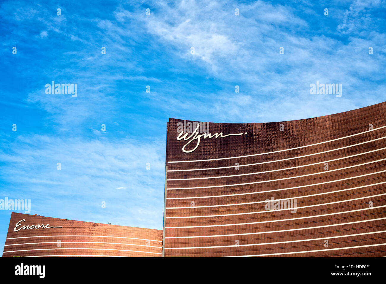 Guardando verso l'alto una vista parziale della sorella degli alberghi e dei casinò, il Wynn e l'Encore, Las Vegas NV. Stati Uniti d'America Foto Stock