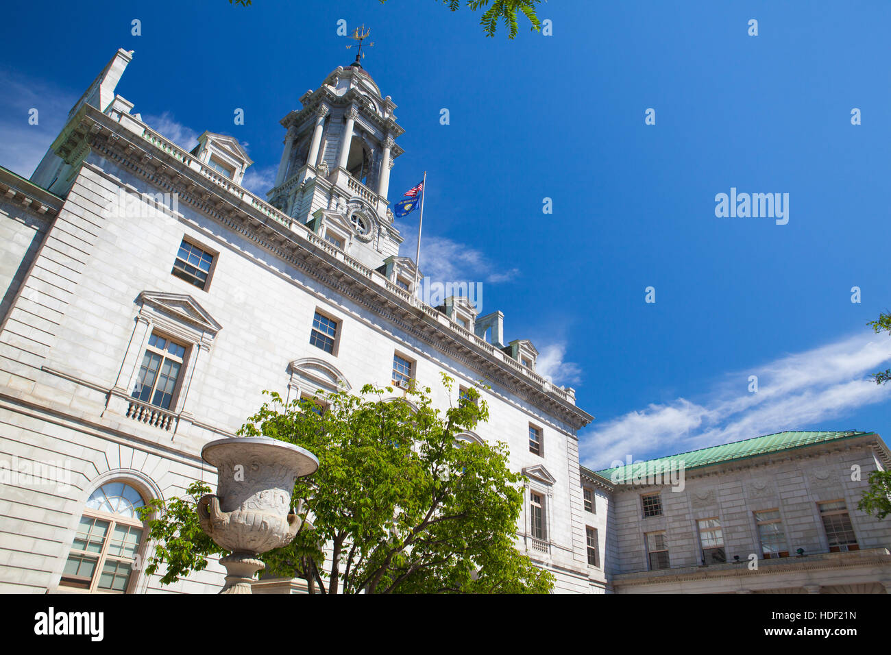 PORTLAND, Maine - luglio 5, 2016: La Città di Portland Hall è il centro del governo della città di Portland, Maine.La struttura è stata costruita nel 1909-12 Foto Stock
