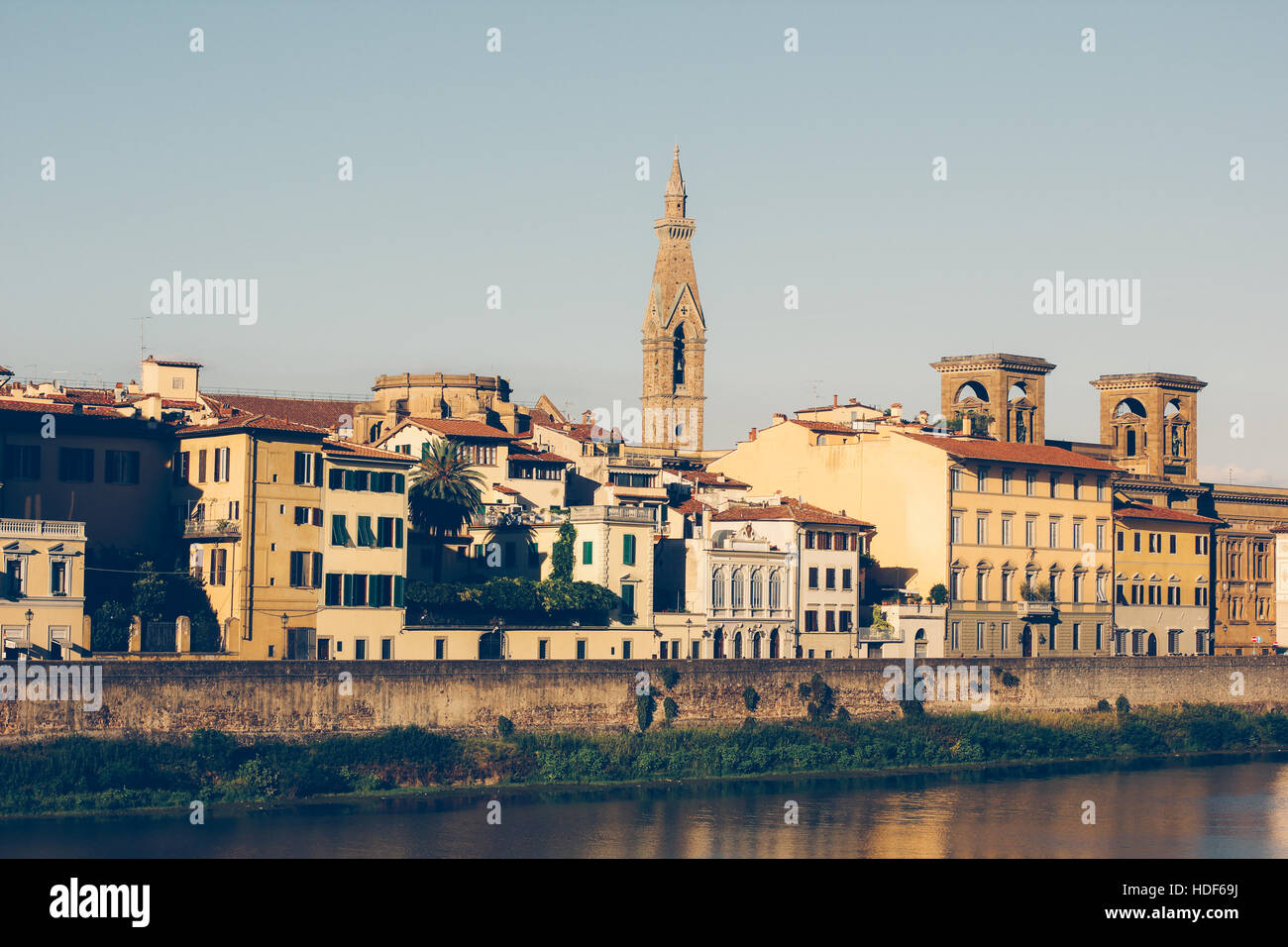 La città di Firenze, Toscana, Italia. Fiume Arno Foto Stock