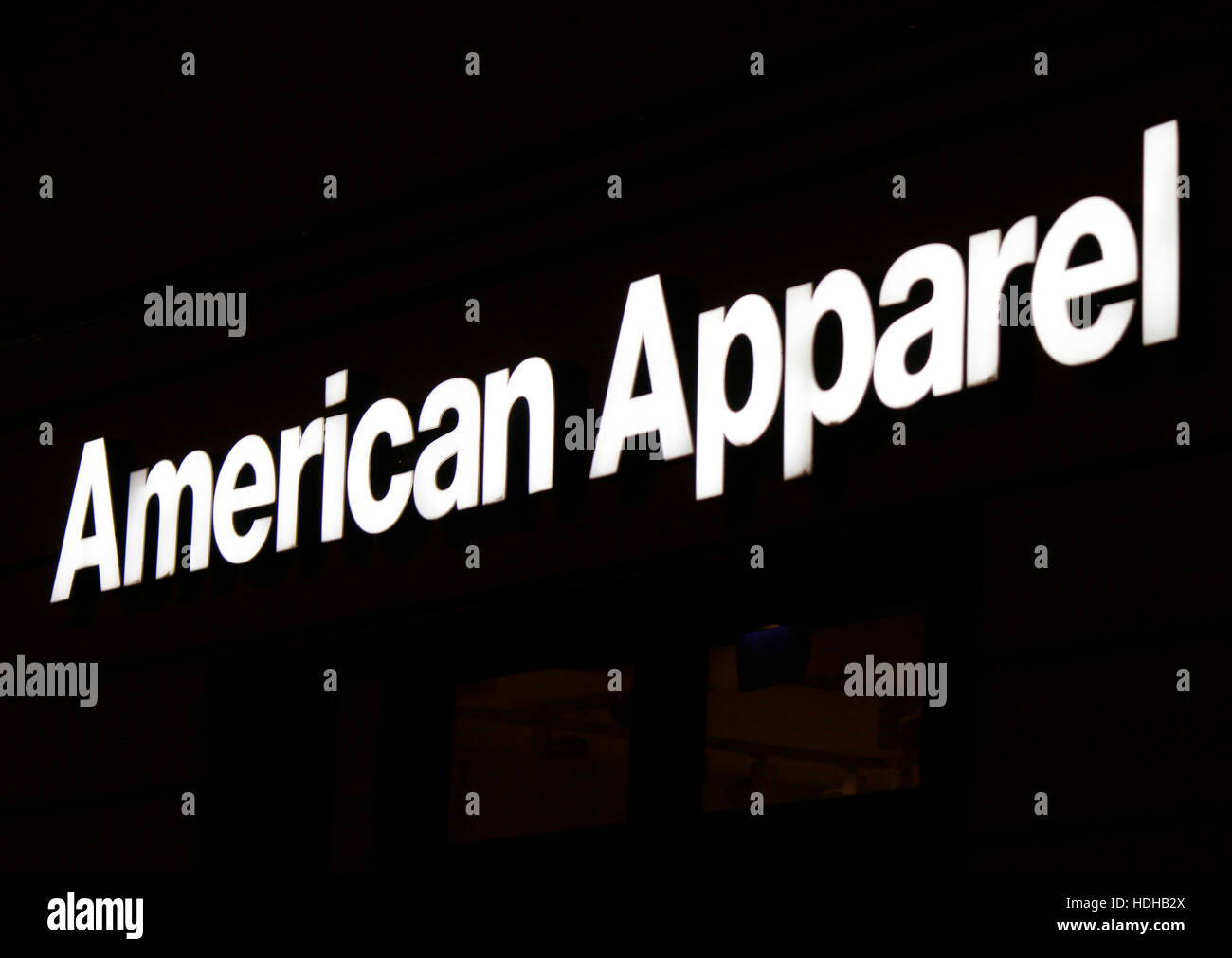 Das Logo der Marke 'American Apparel', Berlino. Foto Stock