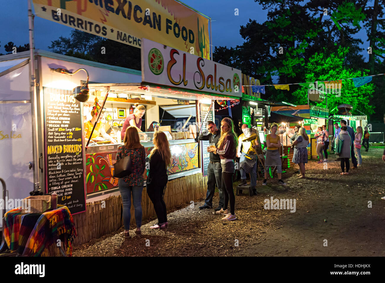Si arresta in corrispondenza della cucina di strada circo, Cardiff Wales, Regno Unito Foto Stock
