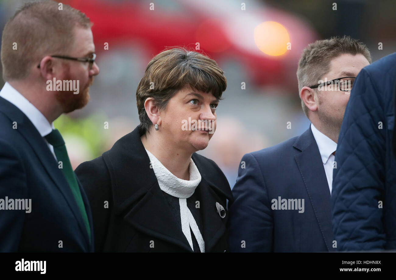 Irlanda del Nord il Primo Ministro Arlene Foster assiste un servizio di ringraziamento per l'Irlanda del Nord giornalista Austin Hunter a seconda Chiesa Presbiteriana in dalla pettinatrice, Newtownards. Foto Stock