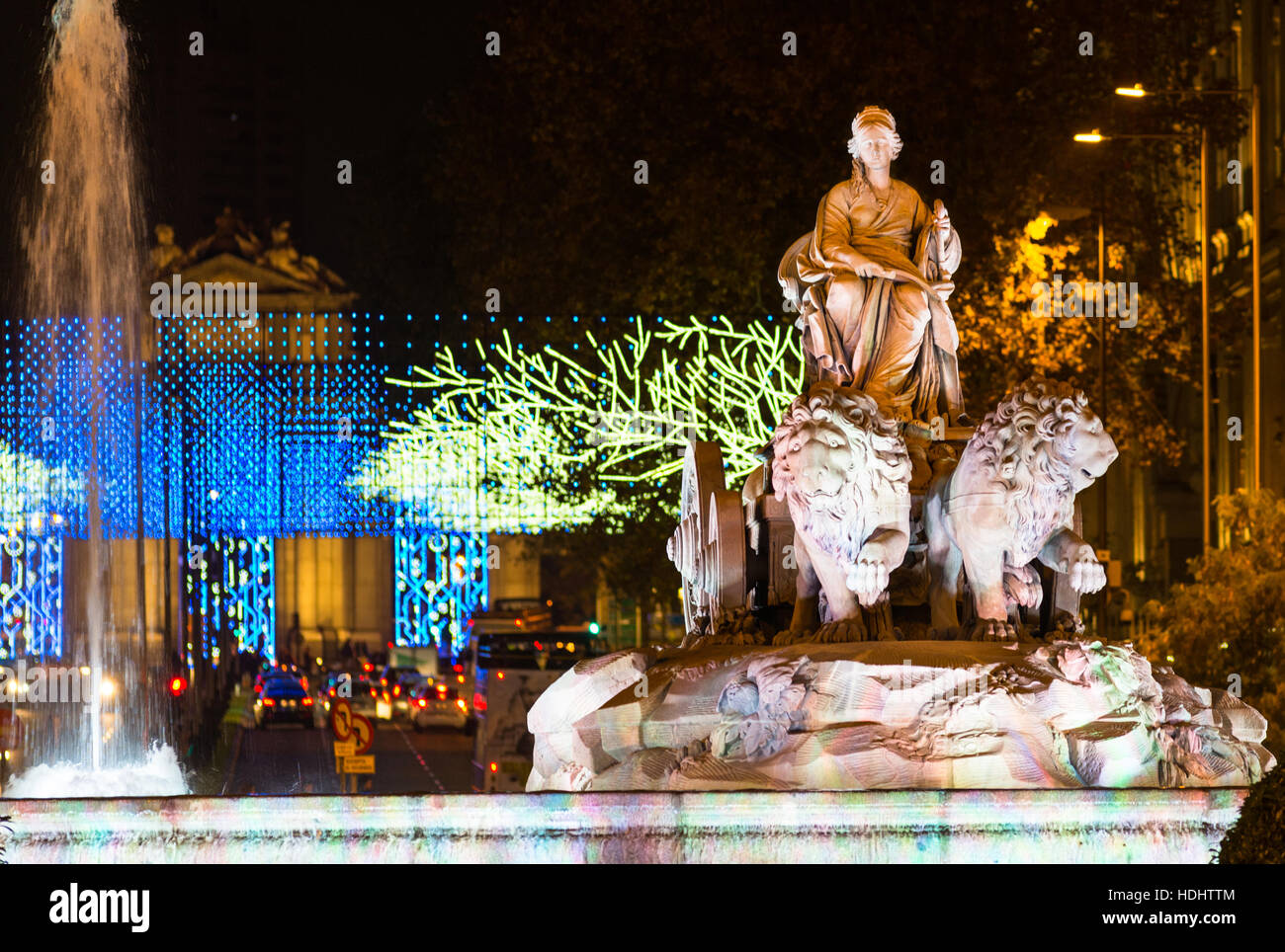 Cibeles Statua fontana di Madrid in Paseo de la Castellana, Spagna. Foto Stock
