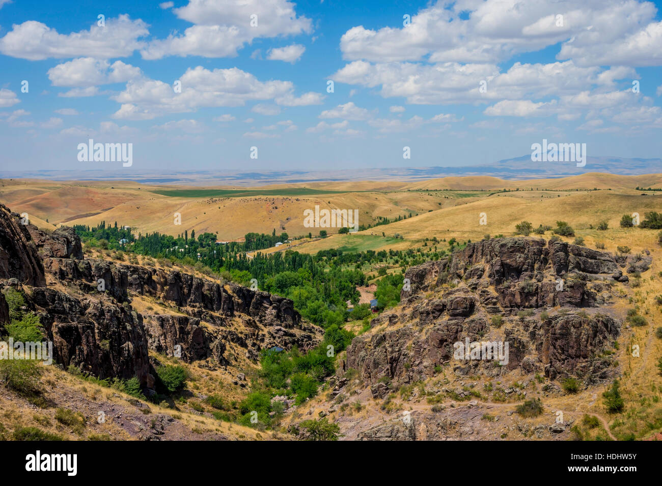 Turbat canyon di steppe e praterie dietro, Kazakistan Foto Stock