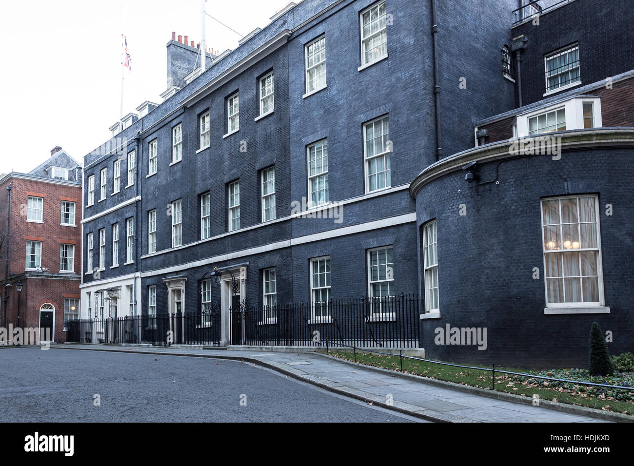 Londra, 28 novembre 2016. La costruzione di 10 Downing Street a Londra, la residenza del Primo Ministro del Regno Unito. Foto Stock