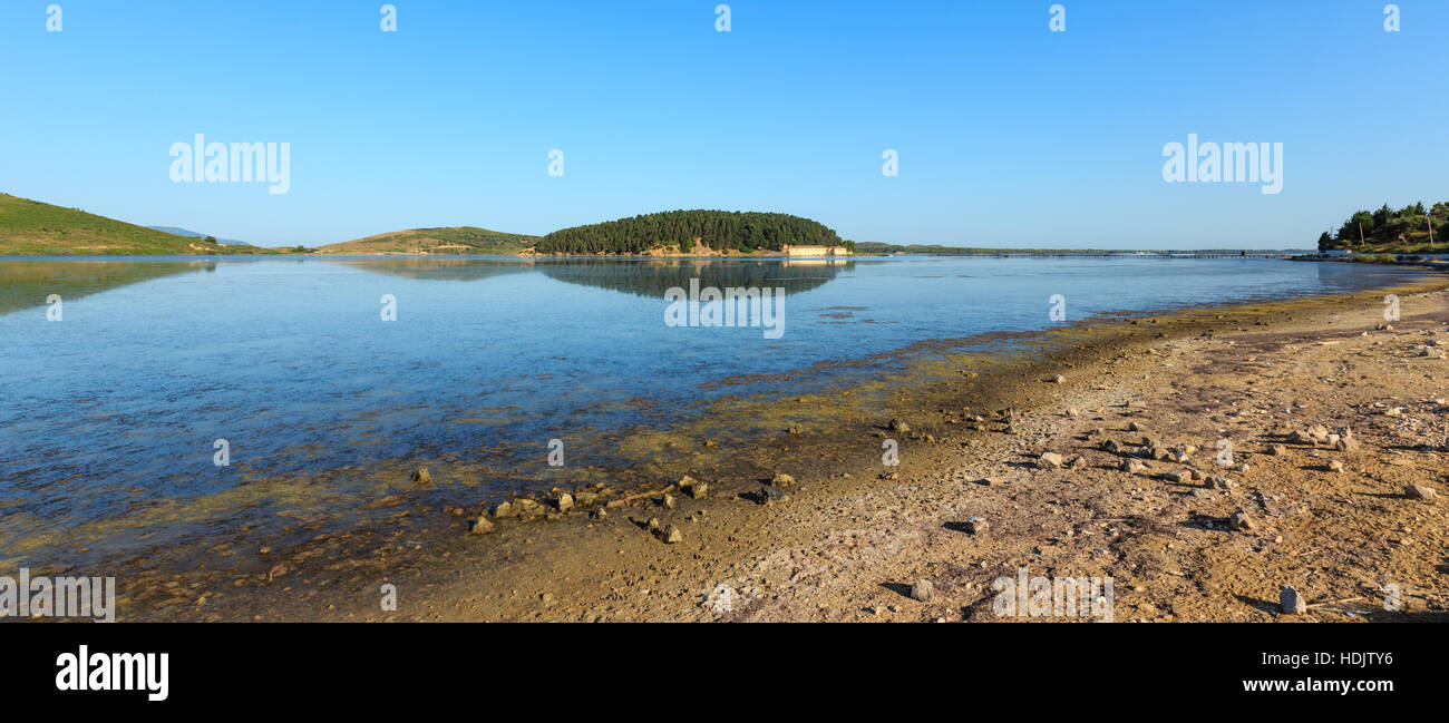 Isolato Monastero di Santa Maria sul Zvernec isola (Narta Laguna, Valona Albania). Foto Stock