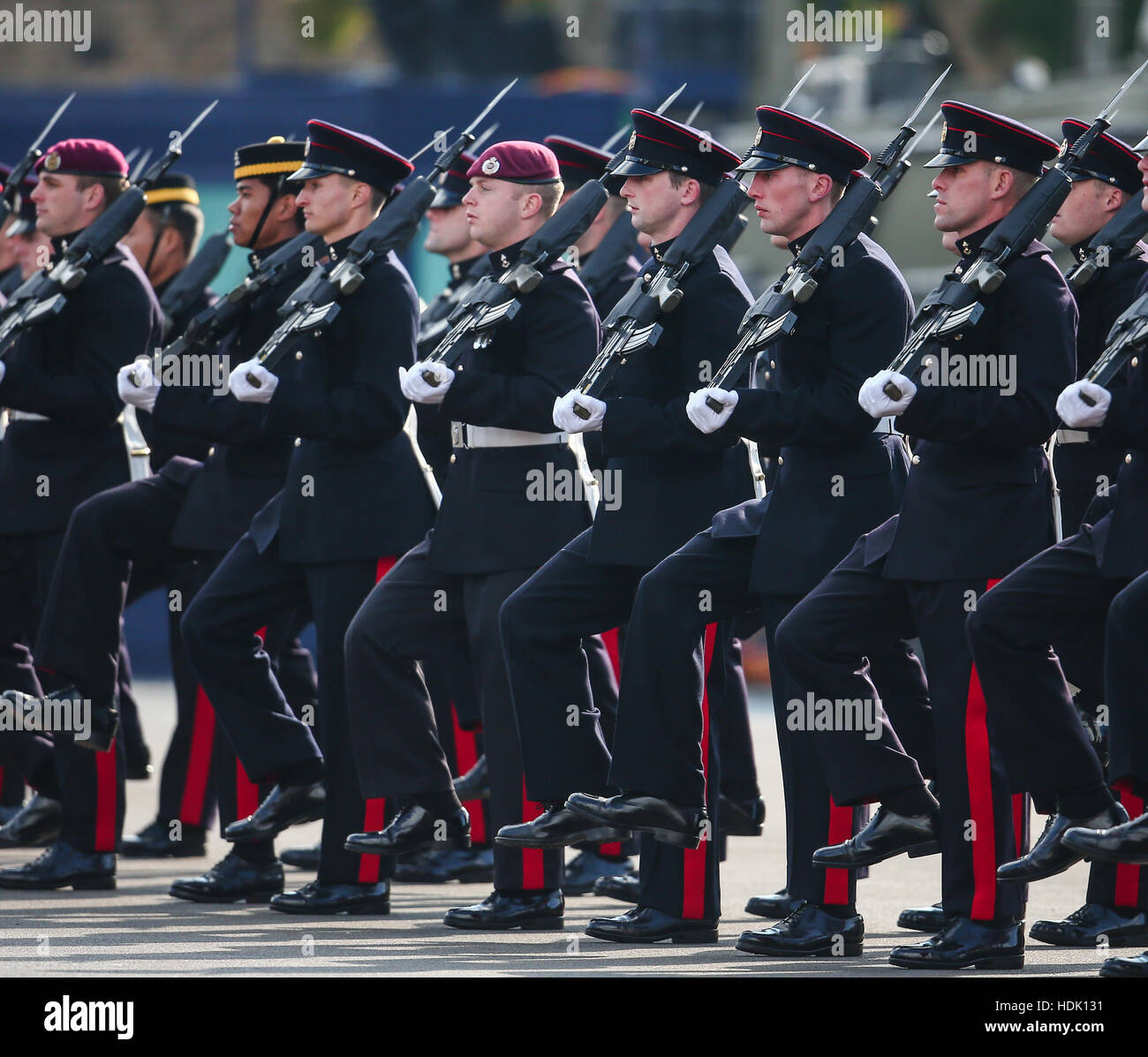 Sua Maestà la Regina, il colonnello in Capo del Corpo dei Royal Engineers, visiti il Corpo dei Royal Engineers a Brompton caserme nella celebrazione del suo trecentesimo anniversario presentando: atmosfera dove: Chatham, Regno Unito quando: 13 Ott 2016 Foto Stock