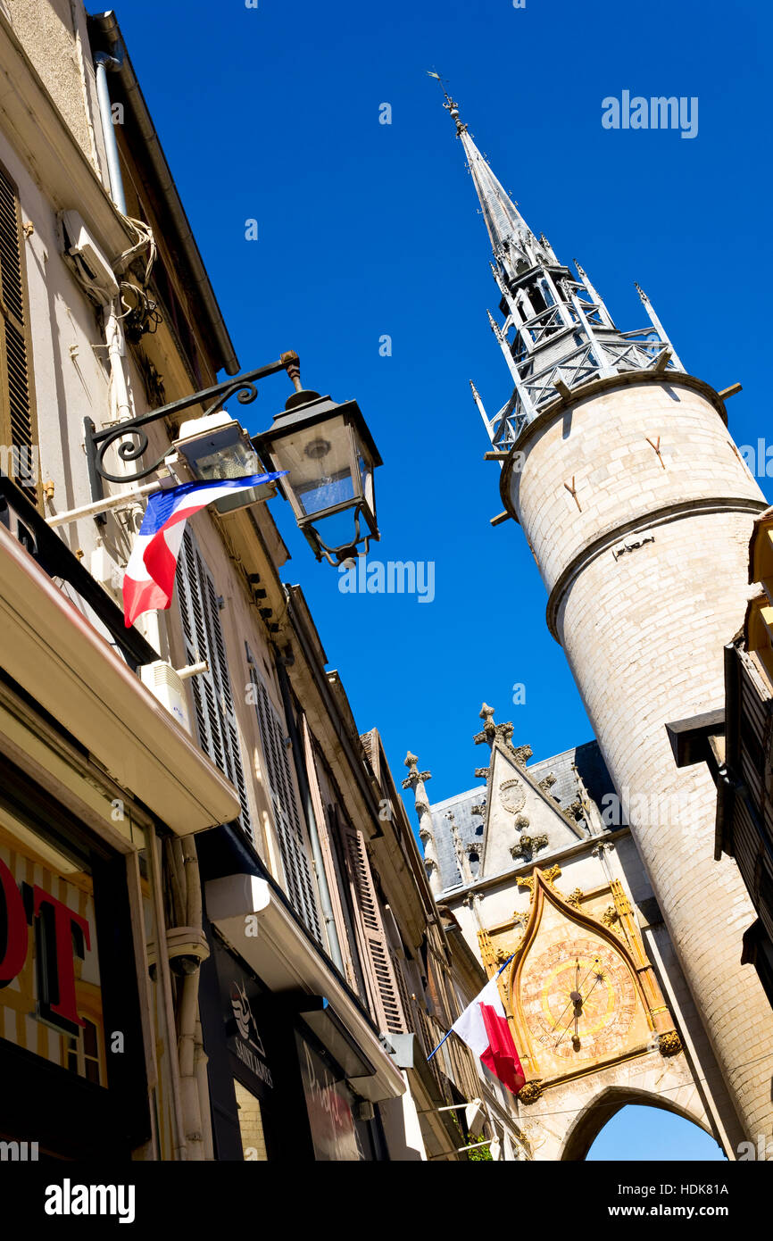 Clock Tower nel centro di Auxerre, Borgogna, Francia Foto Stock