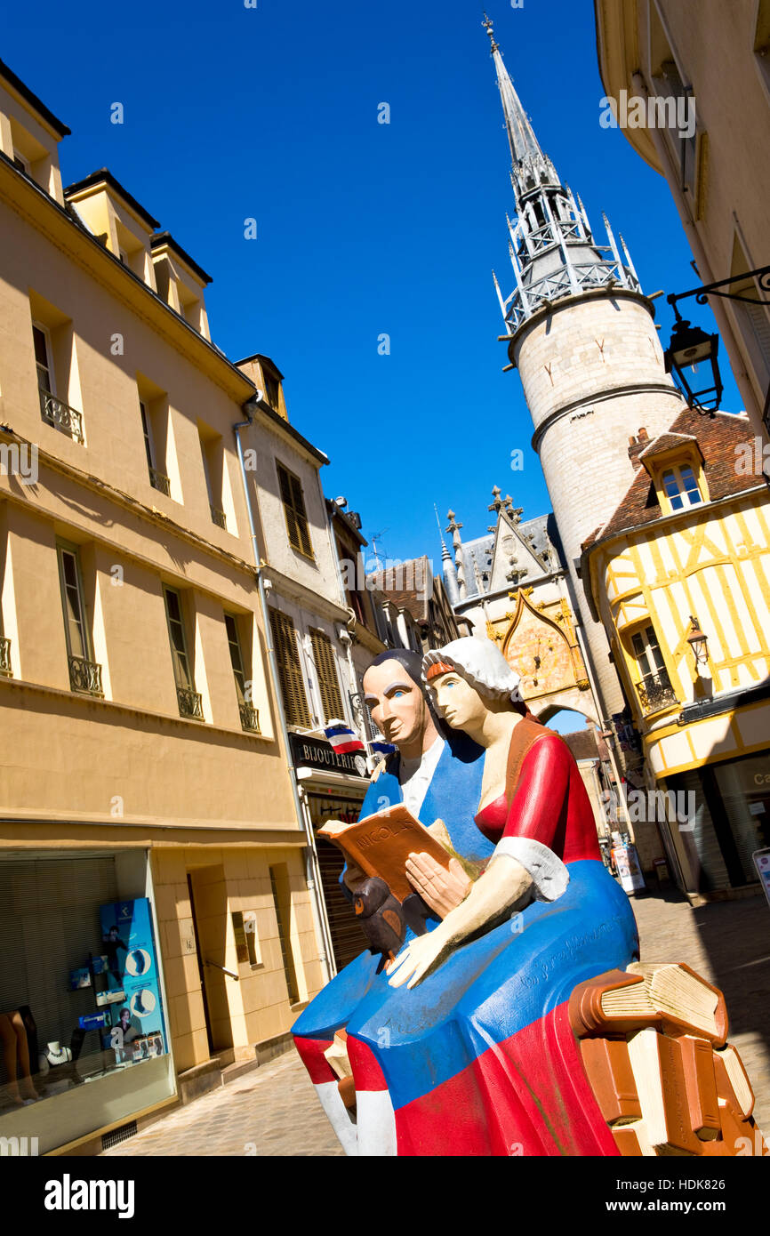 Clock Tower nel centro di Auxerre, Borgogna, Francia Foto Stock