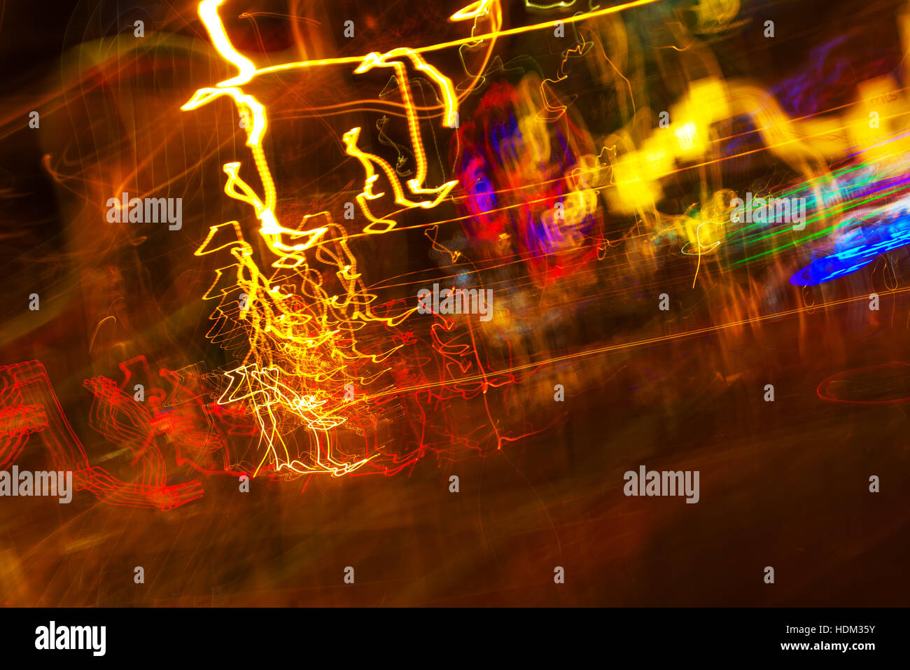 Semaforo vernice con una lunga esposizione, colorato abstract motion blur sullo sfondo Foto Stock
