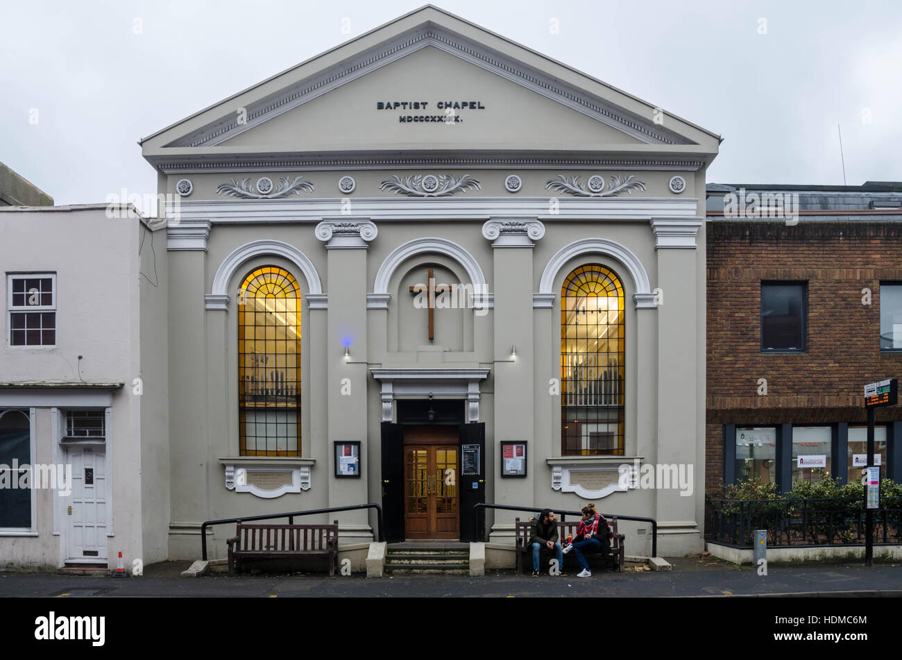 La parte anteriore di Windsor Baptish chiesa in Victoria Street in Windsor, Berkshire, Regno Unito. Foto Stock