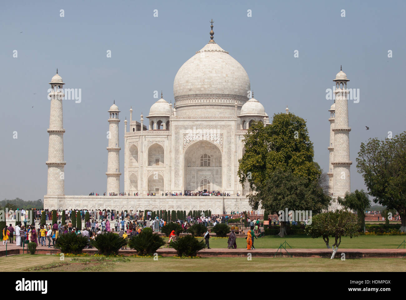 Il Taj Mahal mausoleo,vista sud ,Uttar Pradesh, India Foto Stock