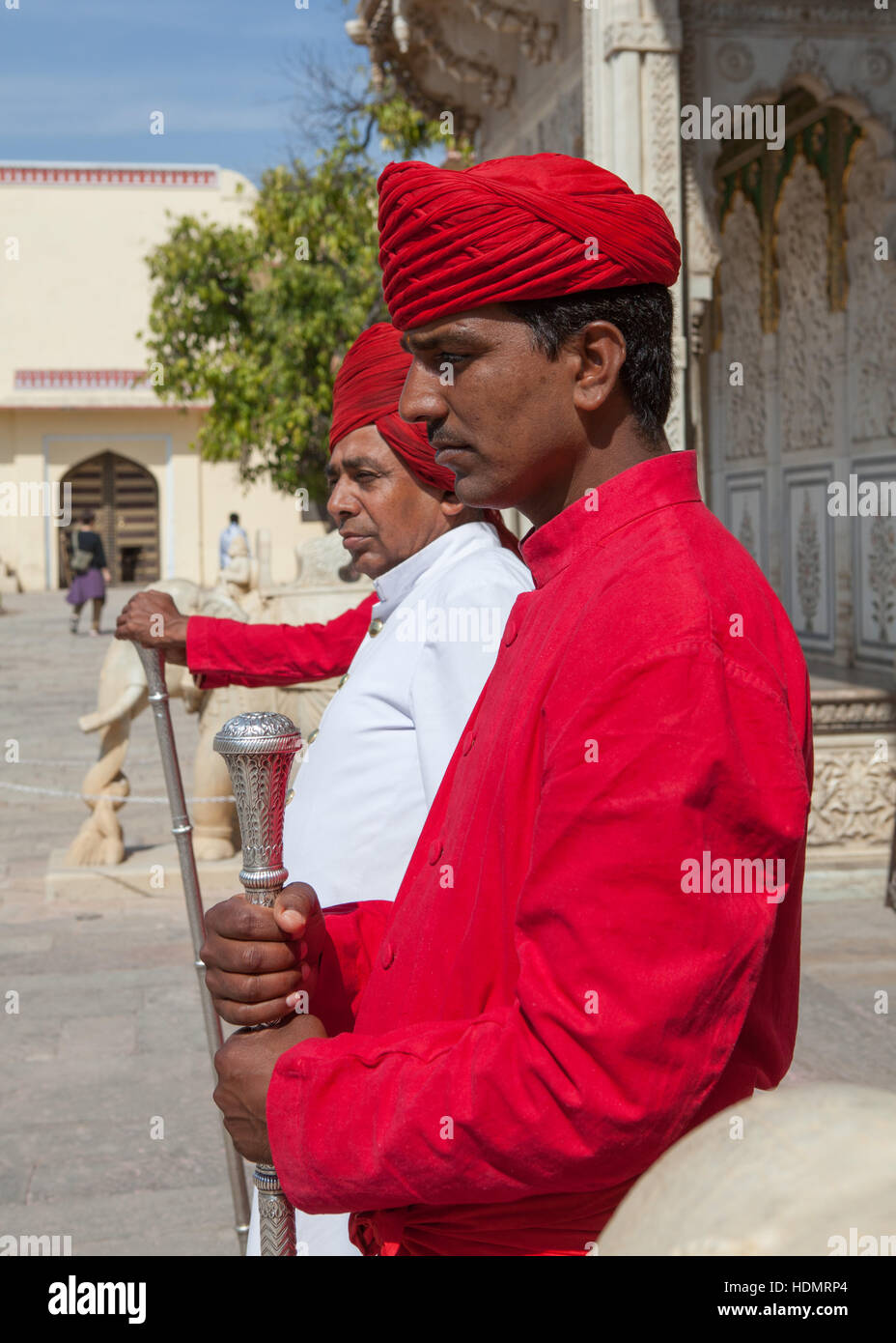 Tradizionalmente condita protezioni a il palazzo della città,Jaipur Rajasthan,l'India. Foto Stock