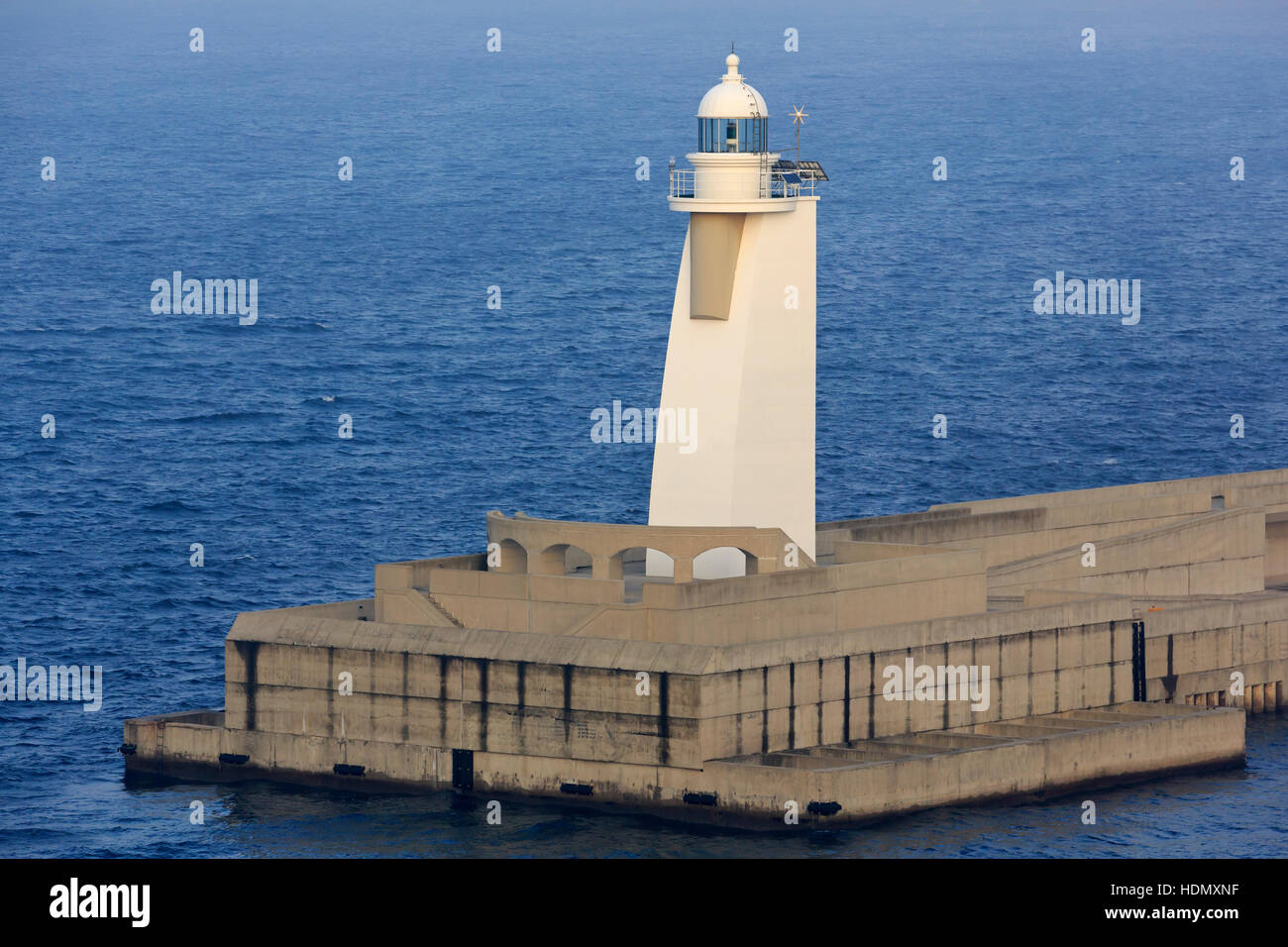Struttura di frangionde faro, Jeju City, Jeju Island, Corea del Sud, Asia Foto Stock