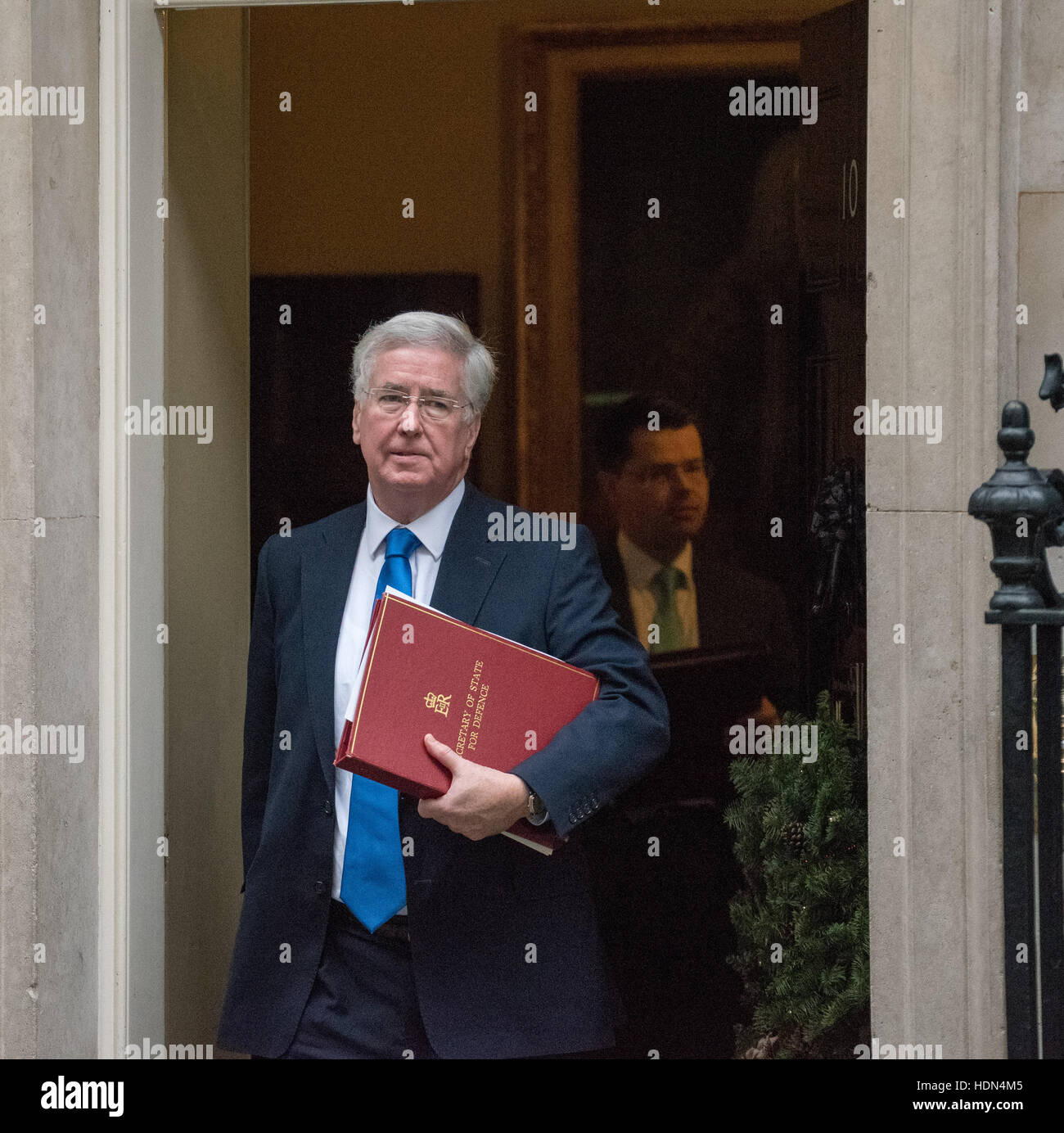 Londra, Regno Unito. Il 13 dicembre 2016. Sir Michael Fallon, Segretario alla difesa, foglie 10 Downing Street Credit: Ian Davidson/Alamy Live News Foto Stock