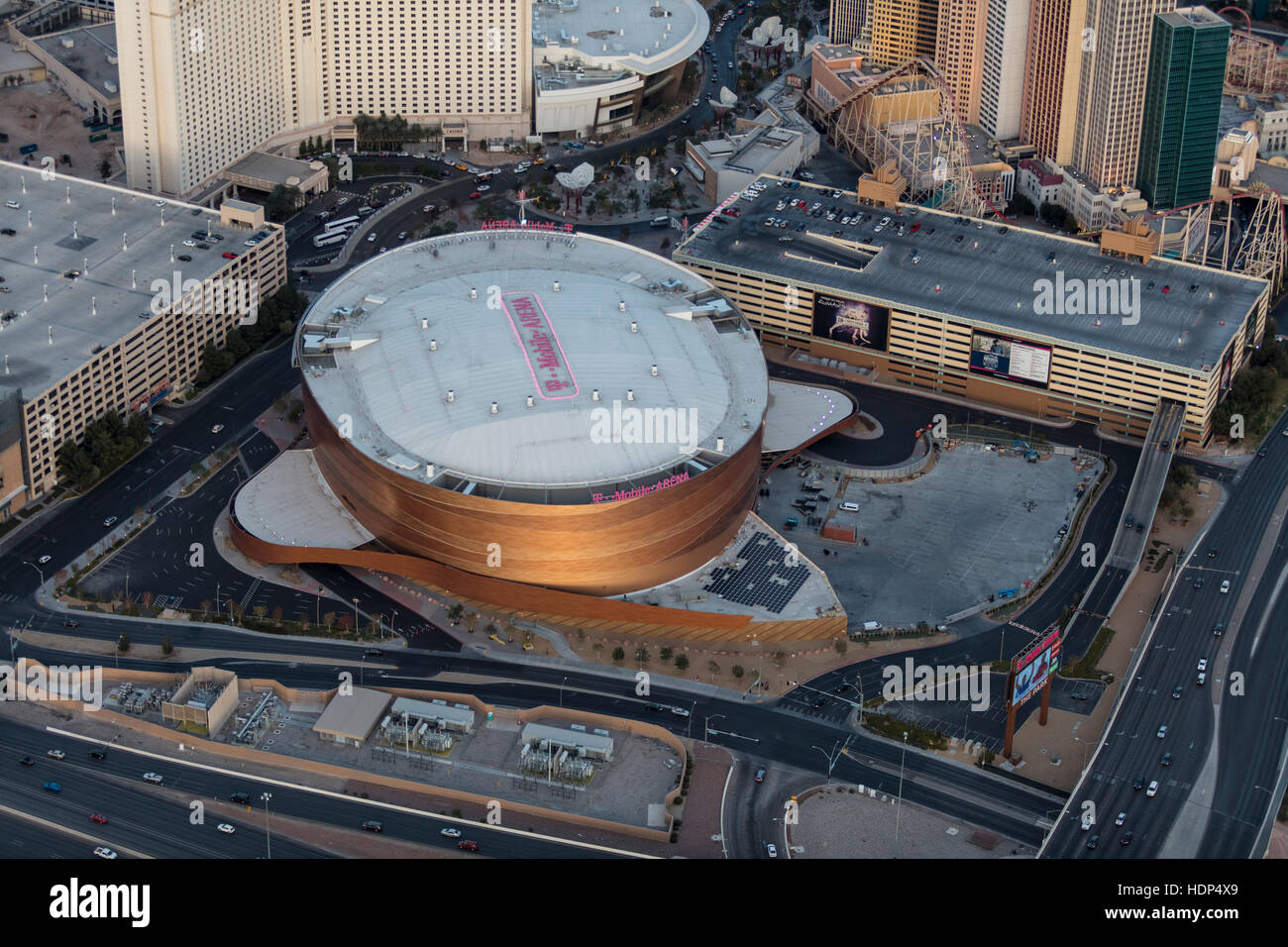 Vista aerea del T-Mobile Arena sulla Strip di Las Vegas, Nevada, STATI UNITI D'AMERICA Foto Stock