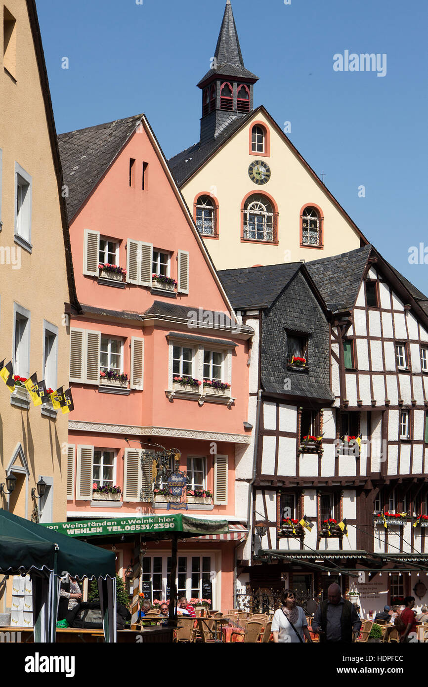 Case pittoresche a Bernkastel-Kues, Renania-Palatinato, Germania Foto Stock