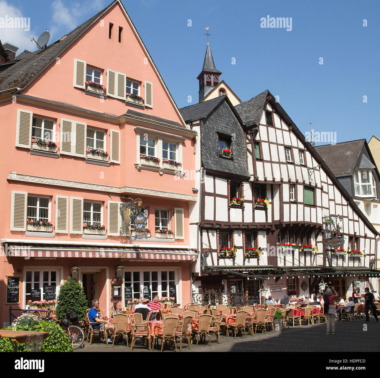 Case pittoresche a Bernkastel-Kues, Renania-Palatinato, Germania Foto Stock