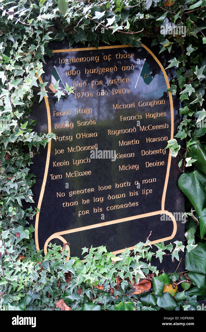Falls Rd in memoria di quelle... ,Giardino della Rimembranza, IRA membri uccisi,anche defunto ex prigionieri,West Belfast,NI, REGNO UNITO Foto Stock