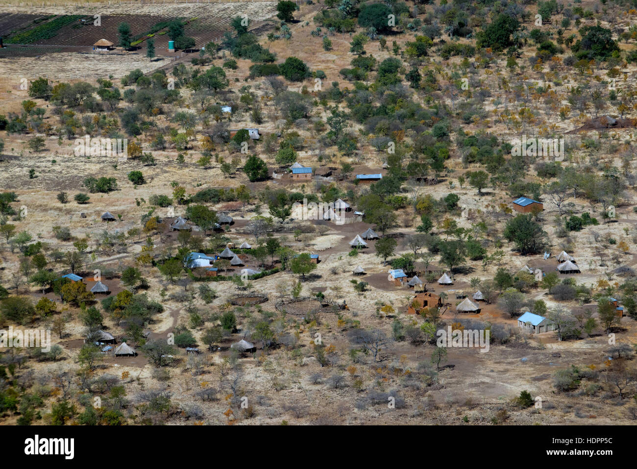 Vedute aeree del villaggio Mukuni. Zambia. Mukuni, 9,6 km (6.0 mi) a sud-est del presente giorno Livingstone, era il più grande villaggio nella zona befo Foto Stock