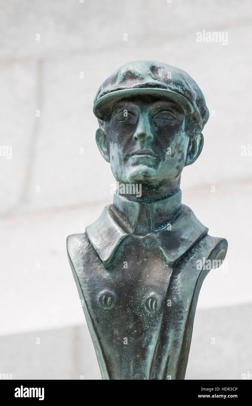 Wilbur Wright statua presso Wright Brothers National Memorial, Kill Devil Hills, Kitty Hawk, Outer Banks, North Carolina, Stati Uniti d'America. Foto Stock