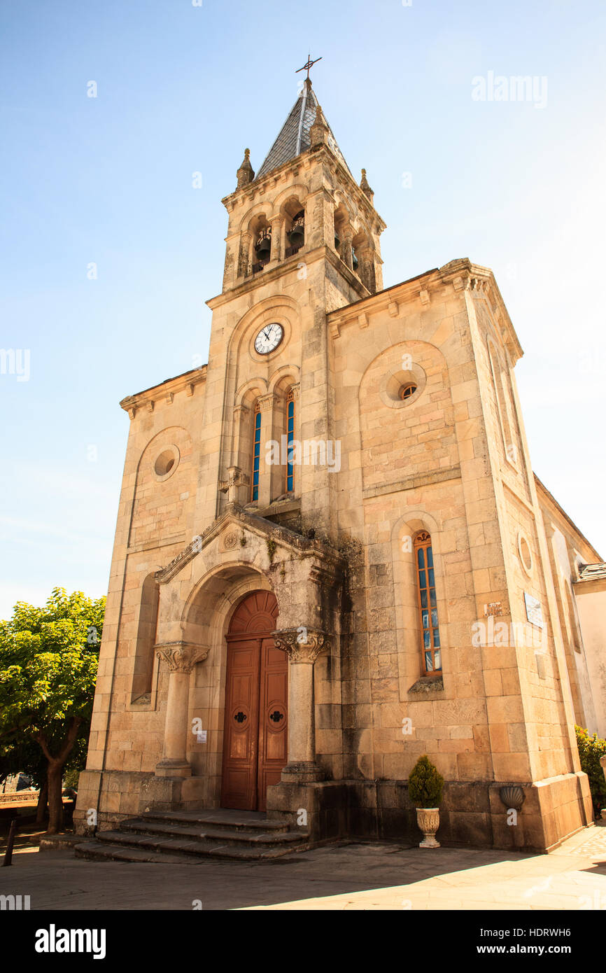 Vista sulla chiesa di Santa Marina, Sarria Foto Stock