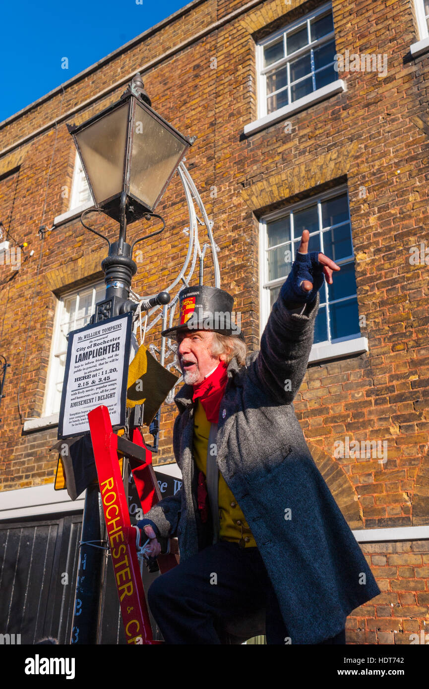 "Lamplighter' attore al 2016 Dickensian Festival di Natale in Rochester Kent Foto Stock