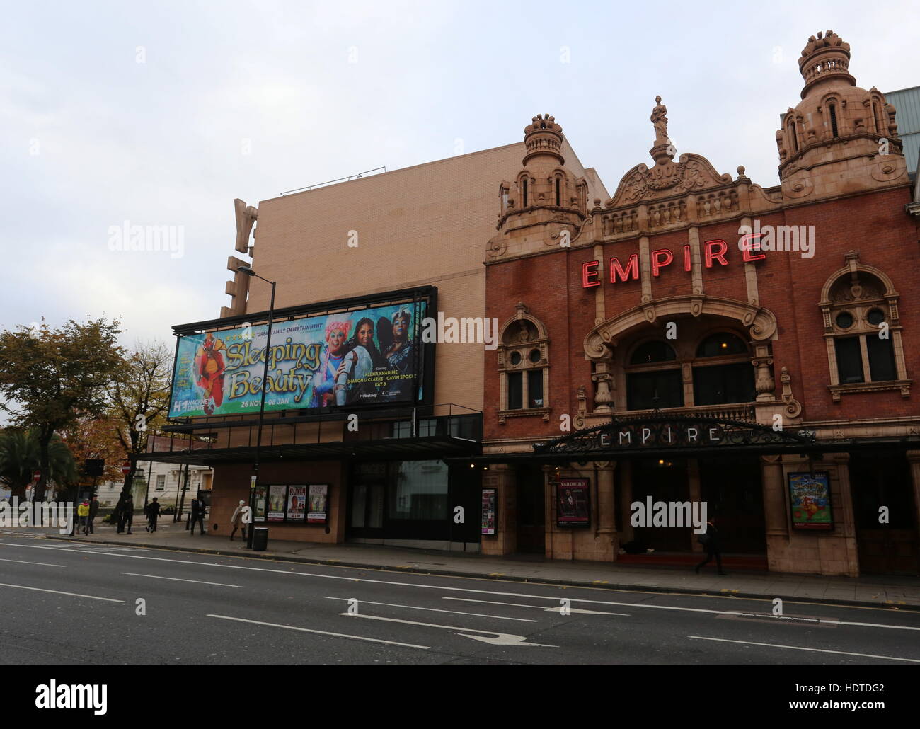 Esterno Hackney Empire Theatre London UK Novembre 2016 Foto Stock
