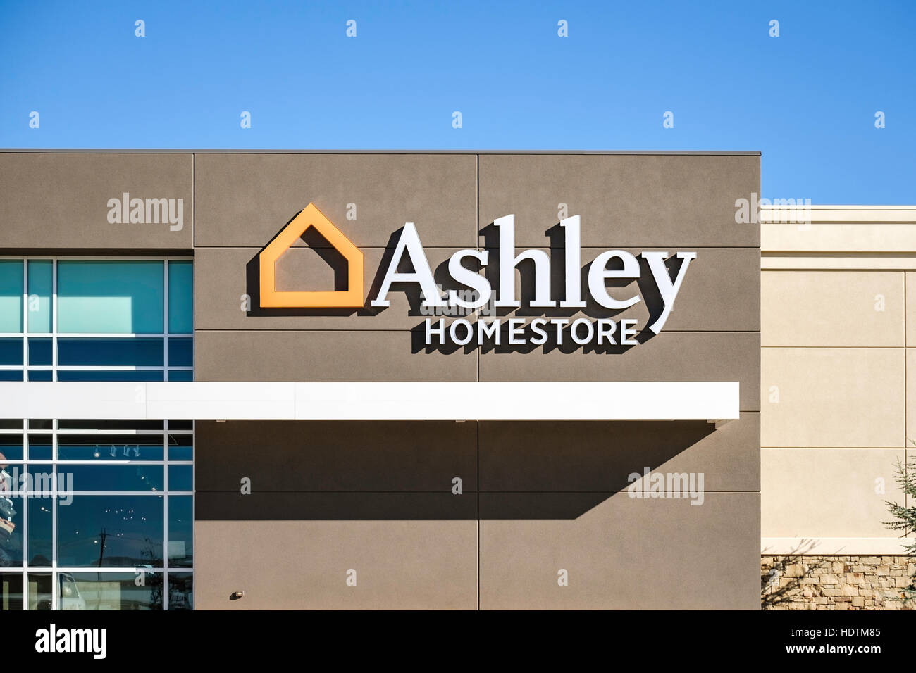 Ashley Homestore, con un decor e arredi store sul Memorial road nel nord Oklahoma City, Oklahoma, Stati Uniti d'America. Foto Stock