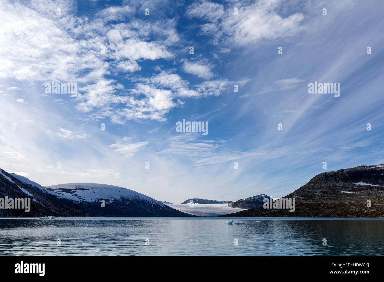Styggevatnet è un lago glaciale dal ghiacciaio Jostedalsbreen, lucentezza, Sogn og Fjordane, Norvegia Foto Stock