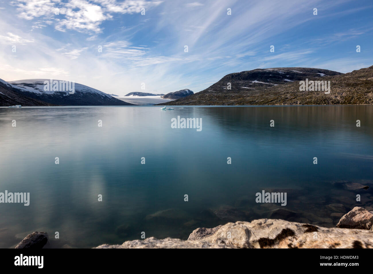 Styggevatnet è un lago glaciale dal ghiacciaio Jostedalsbreen, lucentezza, Sogn og Fjordane, Norvegia Foto Stock